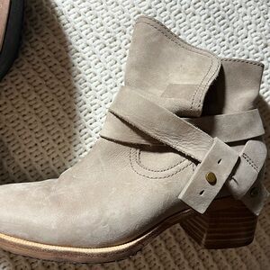 UGGs, size 5, Taupe Suede Ankle Bootie with Wrap Strap
